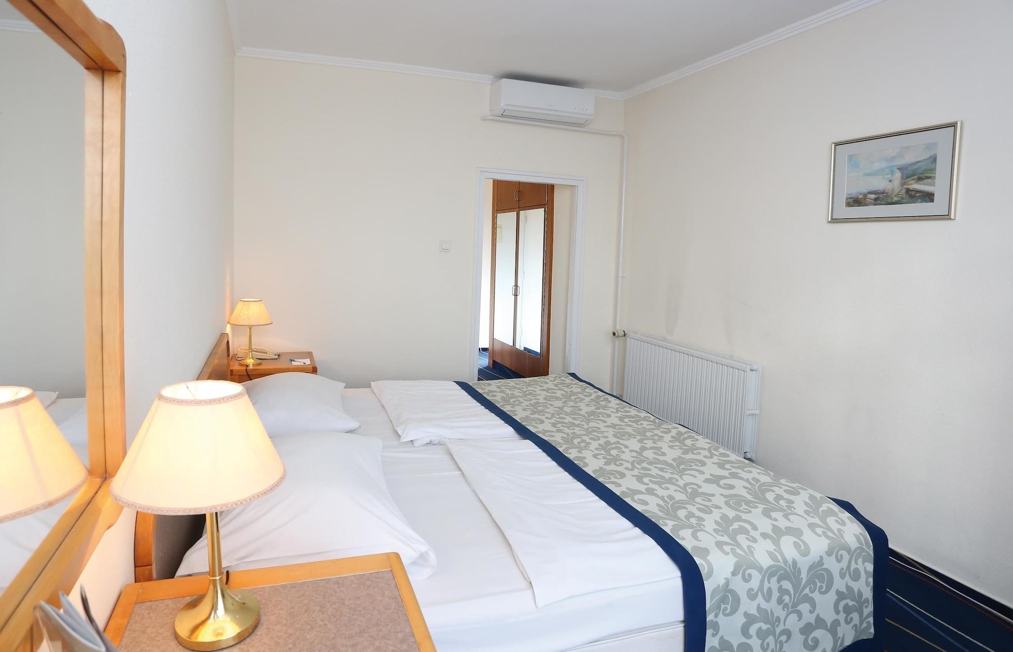 Danubius Hotel Raba Extérieur photo