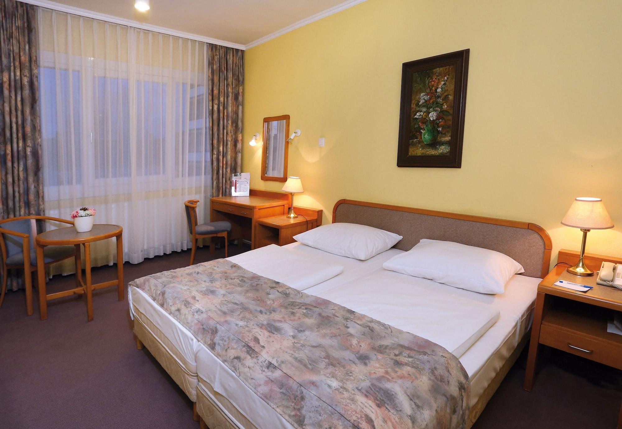 Danubius Hotel Raba Extérieur photo